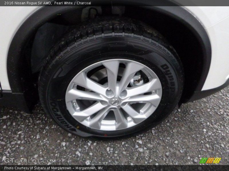 Pearl White / Charcoal 2016 Nissan Rogue SV AWD