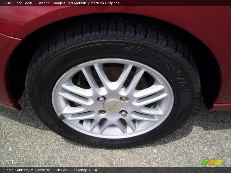 Sangria Red Metallic / Medium Graphite 2002 Ford Focus SE Wagon