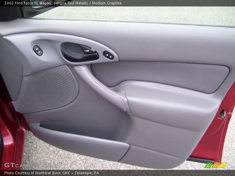 Sangria Red Metallic / Medium Graphite 2002 Ford Focus SE Wagon