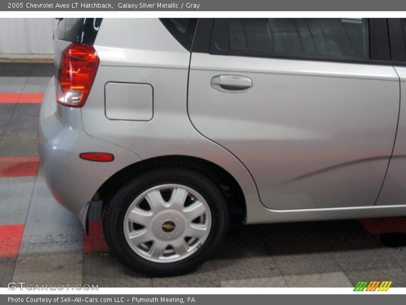 Galaxy Silver Metallic / Gray 2005 Chevrolet Aveo LT Hatchback