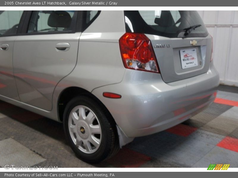 Galaxy Silver Metallic / Gray 2005 Chevrolet Aveo LT Hatchback