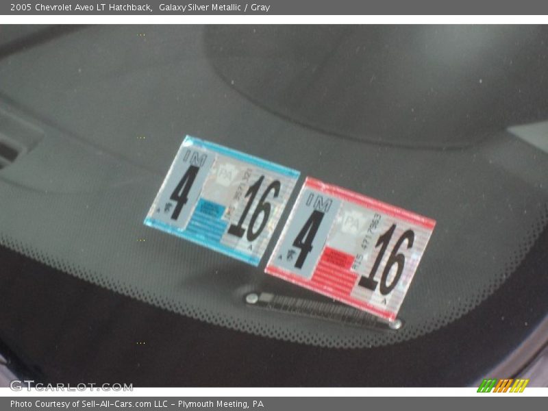 Galaxy Silver Metallic / Gray 2005 Chevrolet Aveo LT Hatchback