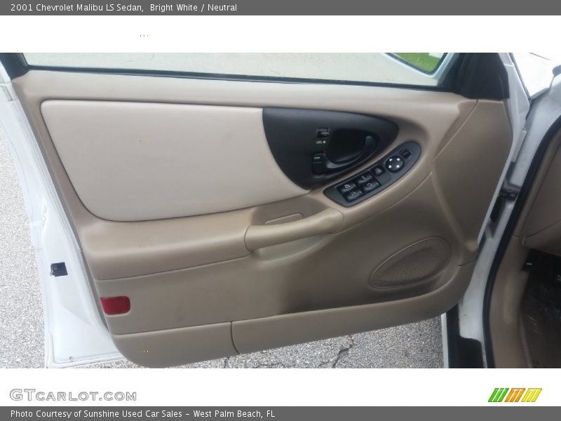 Bright White / Neutral 2001 Chevrolet Malibu LS Sedan