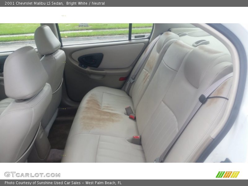 Bright White / Neutral 2001 Chevrolet Malibu LS Sedan