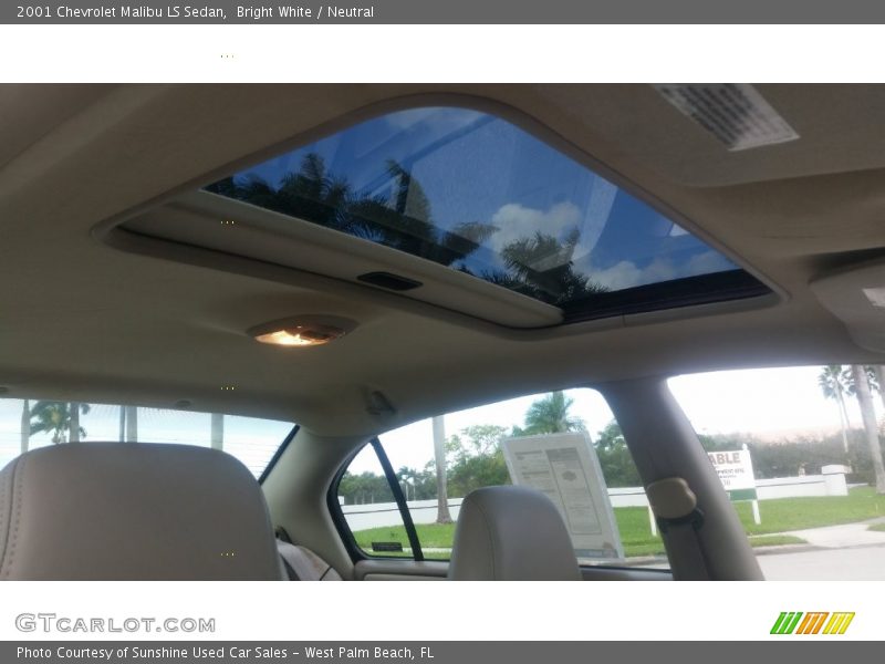 Bright White / Neutral 2001 Chevrolet Malibu LS Sedan