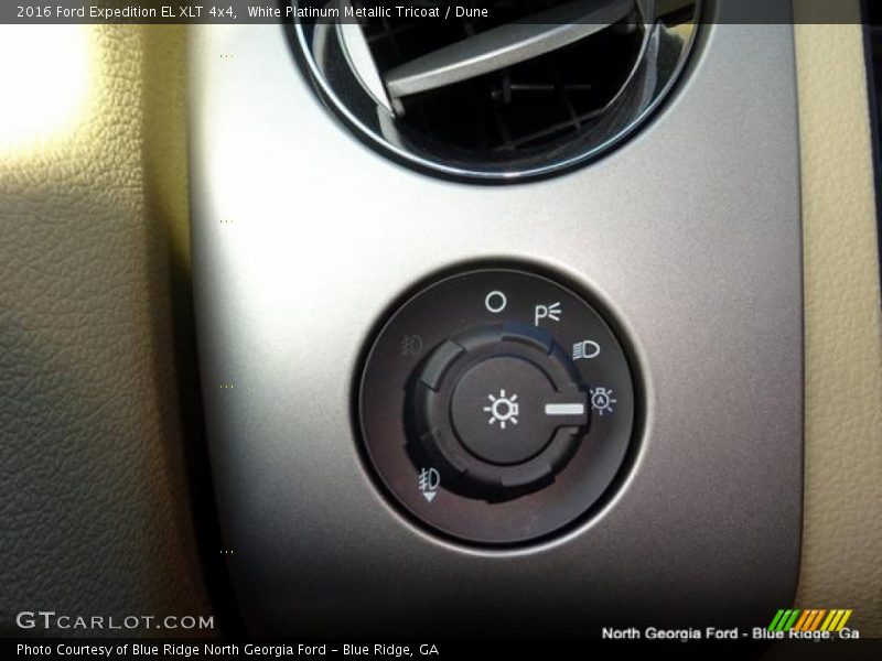White Platinum Metallic Tricoat / Dune 2016 Ford Expedition EL XLT 4x4