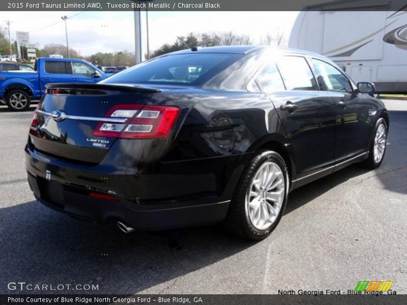 Tuxedo Black Metallic / Charcoal Black 2015 Ford Taurus Limited AWD