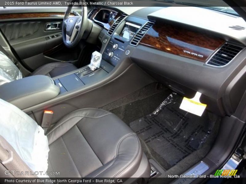 Tuxedo Black Metallic / Charcoal Black 2015 Ford Taurus Limited AWD