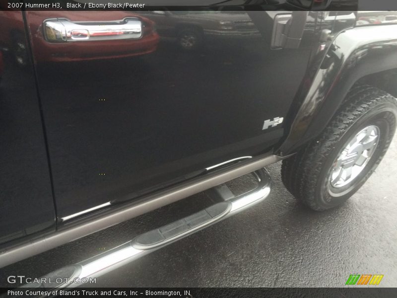 Black / Ebony Black/Pewter 2007 Hummer H3