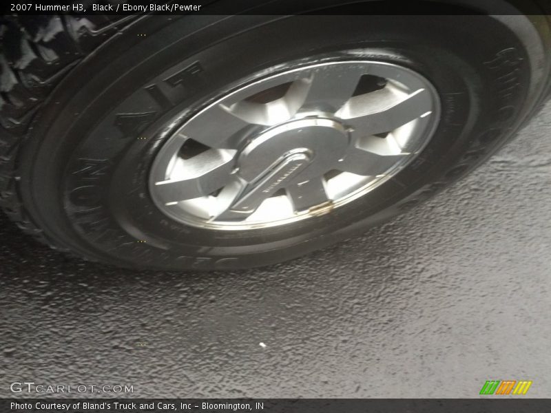 Black / Ebony Black/Pewter 2007 Hummer H3
