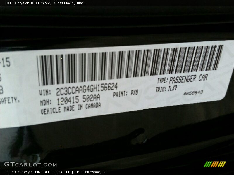Gloss Black / Black 2016 Chrysler 300 Limited