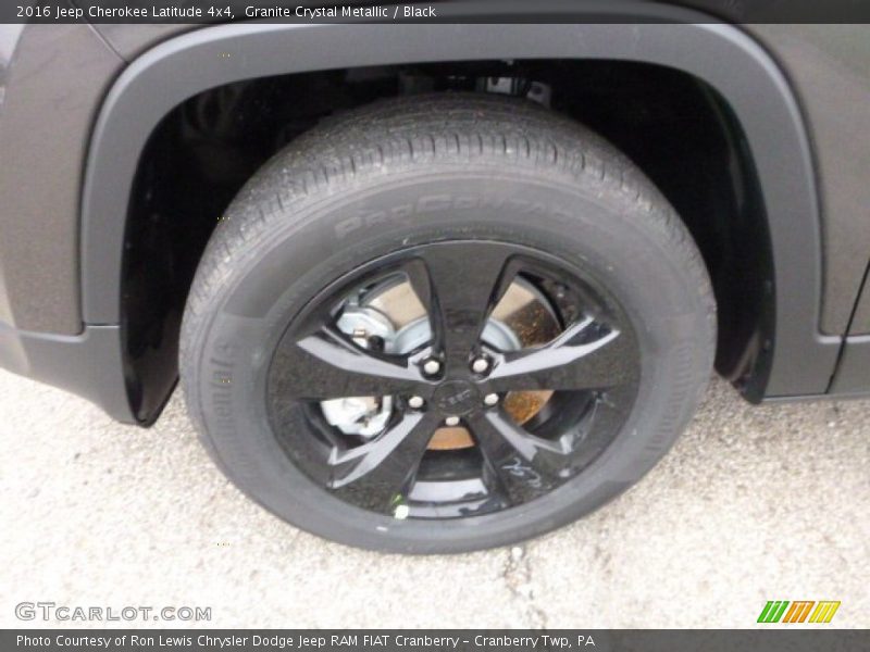 Granite Crystal Metallic / Black 2016 Jeep Cherokee Latitude 4x4