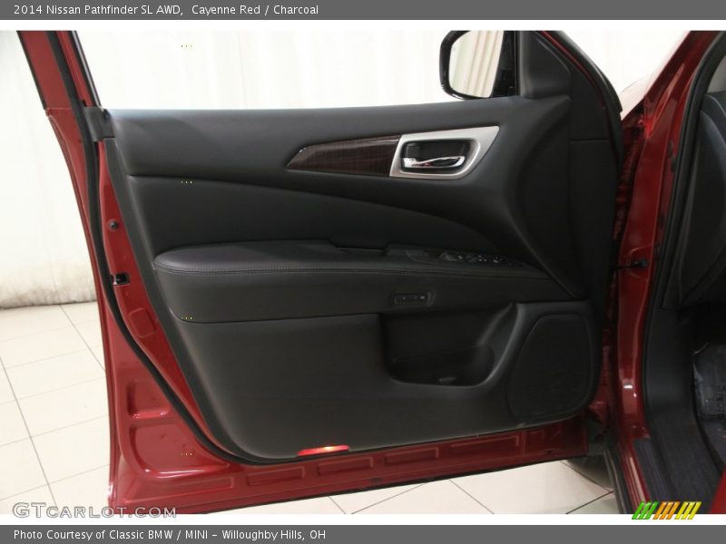 Cayenne Red / Charcoal 2014 Nissan Pathfinder SL AWD