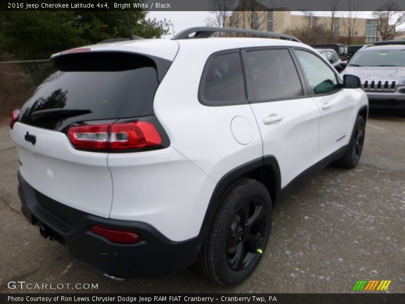 Bright White / Black 2016 Jeep Cherokee Latitude 4x4