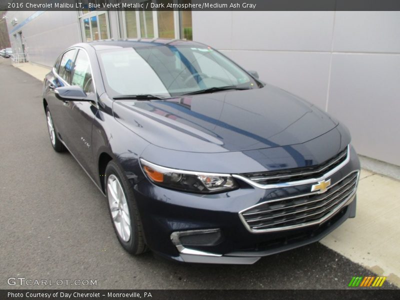 Front 3/4 View of 2016 Malibu LT