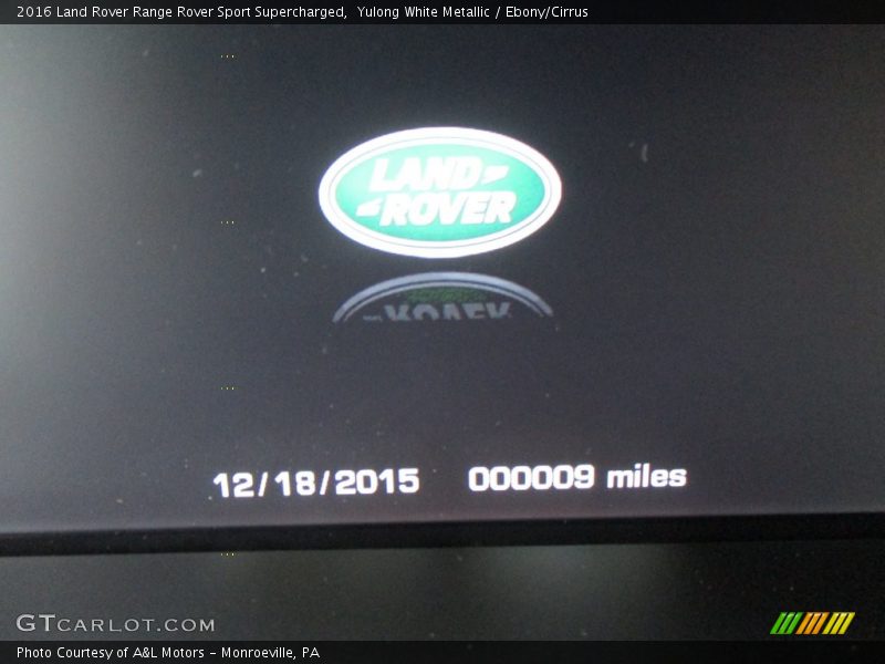 Yulong White Metallic / Ebony/Cirrus 2016 Land Rover Range Rover Sport Supercharged
