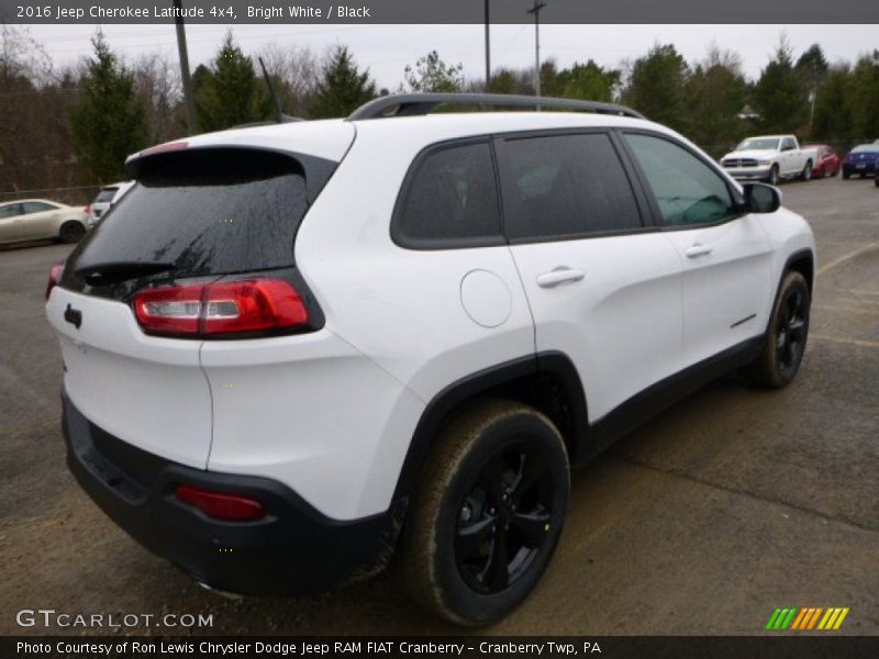 Bright White / Black 2016 Jeep Cherokee Latitude 4x4