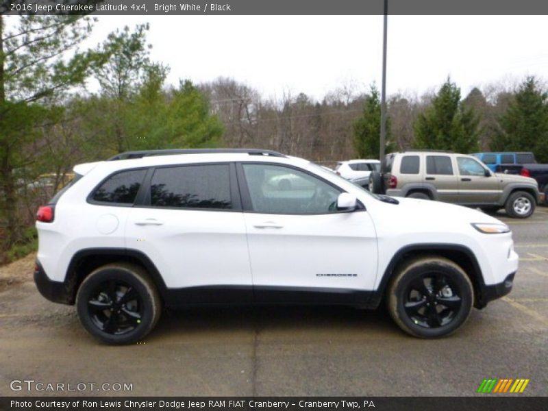 Bright White / Black 2016 Jeep Cherokee Latitude 4x4