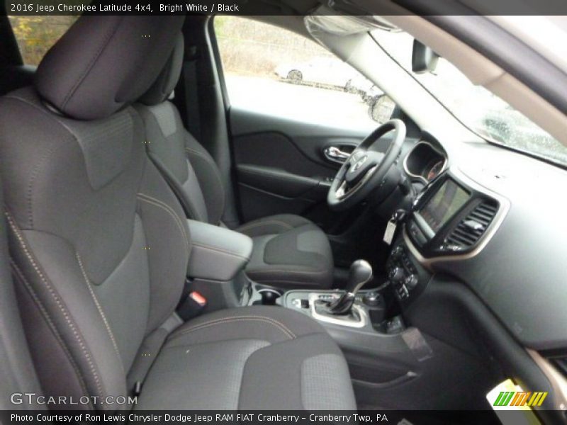 Bright White / Black 2016 Jeep Cherokee Latitude 4x4