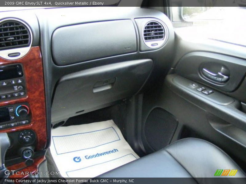 Quicksilver Metallic / Ebony 2009 GMC Envoy SLT 4x4