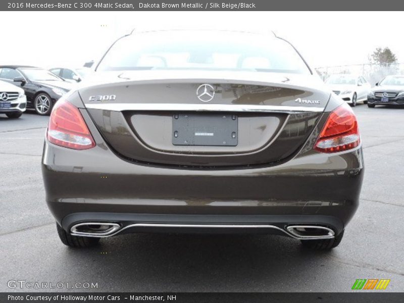 Dakota Brown Metallic / Silk Beige/Black 2016 Mercedes-Benz C 300 4Matic Sedan