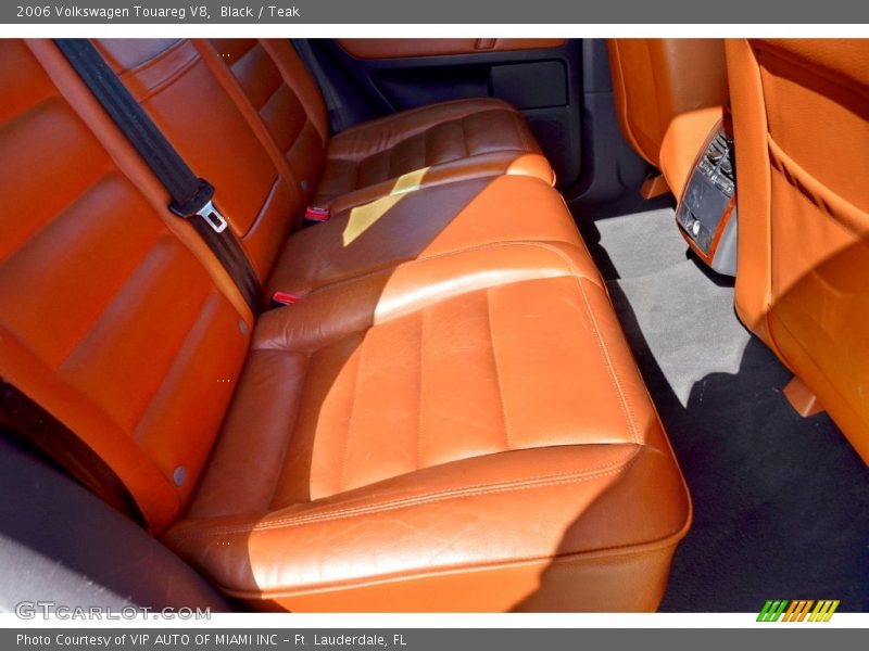 Black / Teak 2006 Volkswagen Touareg V8