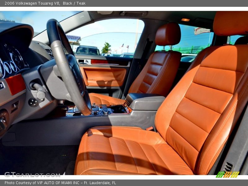 Black / Teak 2006 Volkswagen Touareg V8