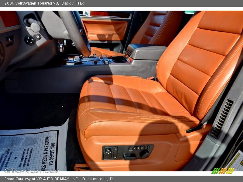 Black / Teak 2006 Volkswagen Touareg V8