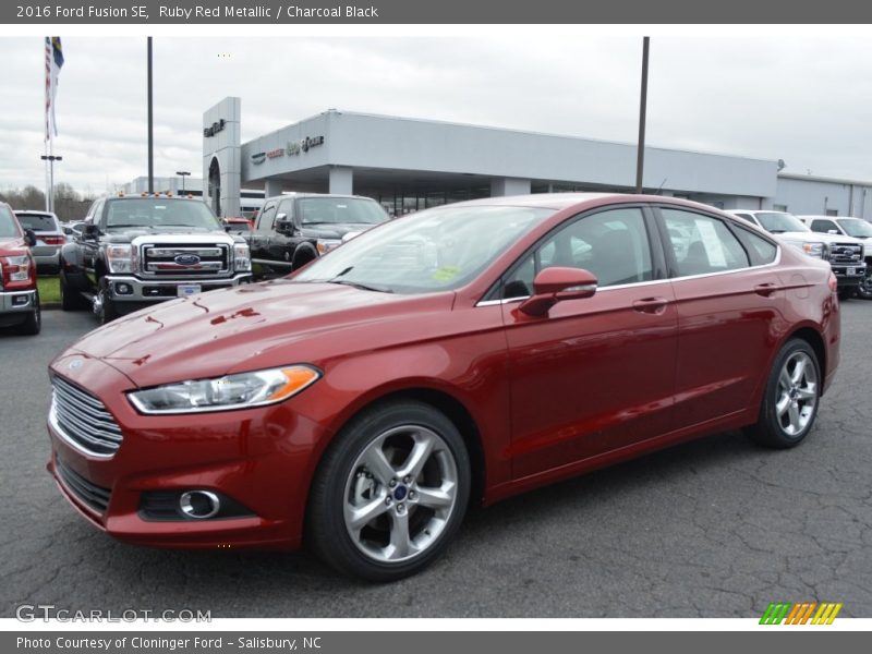 Ruby Red Metallic / Charcoal Black 2016 Ford Fusion SE
