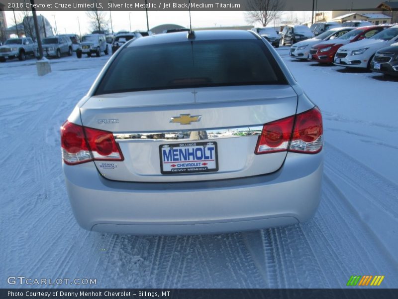 Silver Ice Metallic / Jet Black/Medium Titanium 2016 Chevrolet Cruze Limited LS