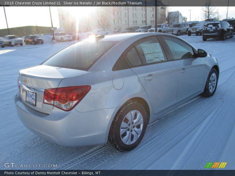 Silver Ice Metallic / Jet Black/Medium Titanium 2016 Chevrolet Cruze Limited LS