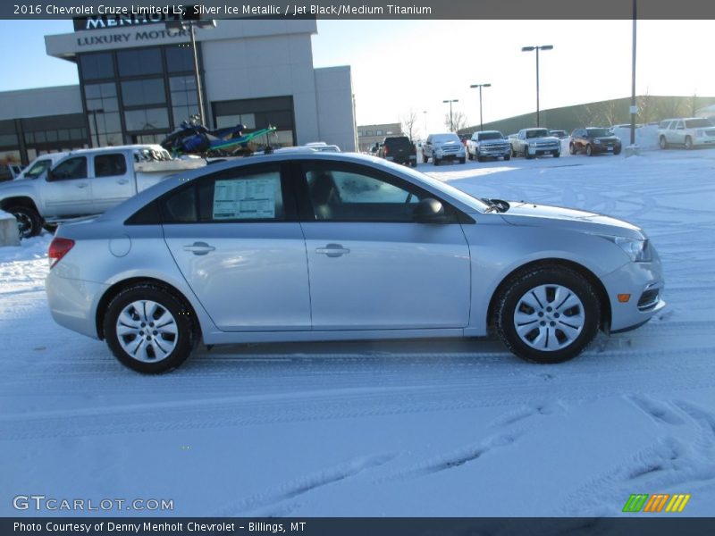 Silver Ice Metallic / Jet Black/Medium Titanium 2016 Chevrolet Cruze Limited LS