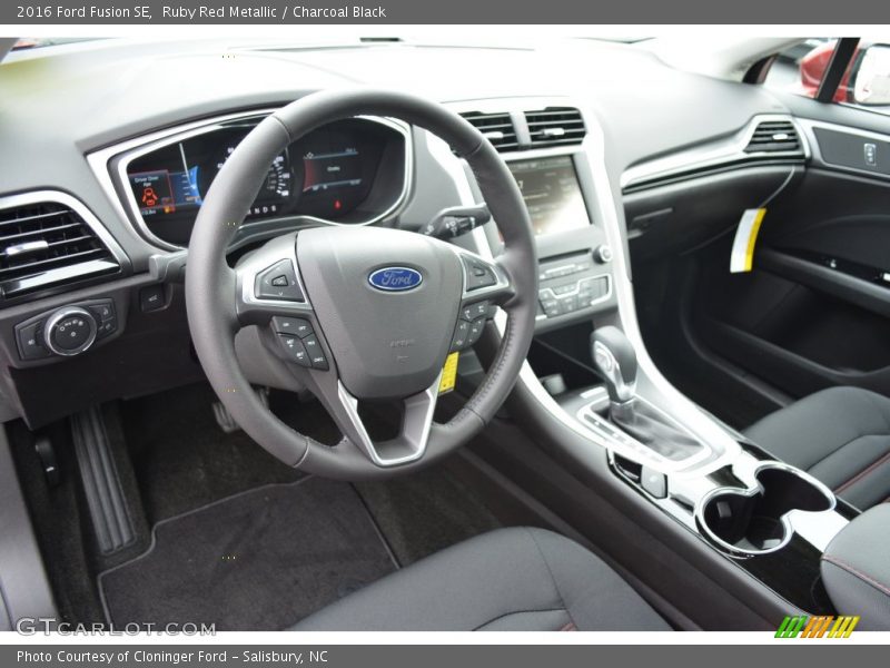 Ruby Red Metallic / Charcoal Black 2016 Ford Fusion SE
