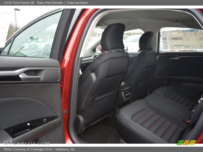 Ruby Red Metallic / Charcoal Black 2016 Ford Fusion SE