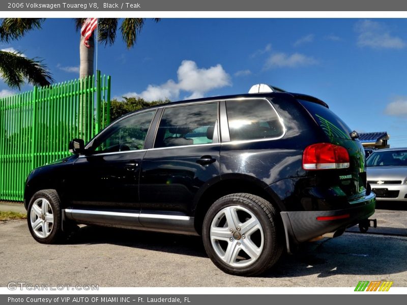 Black / Teak 2006 Volkswagen Touareg V8