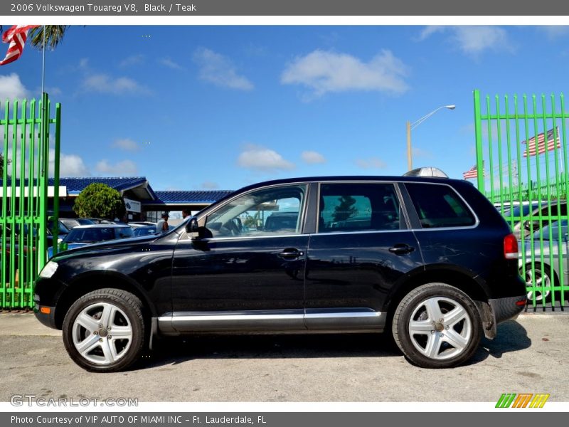 Black / Teak 2006 Volkswagen Touareg V8