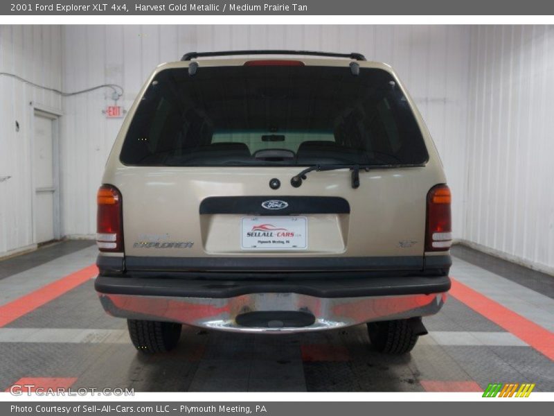 Harvest Gold Metallic / Medium Prairie Tan 2001 Ford Explorer XLT 4x4