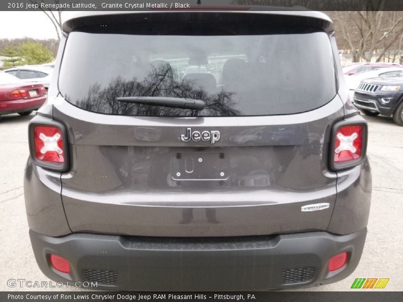 Granite Crystal Metallic / Black 2016 Jeep Renegade Latitude