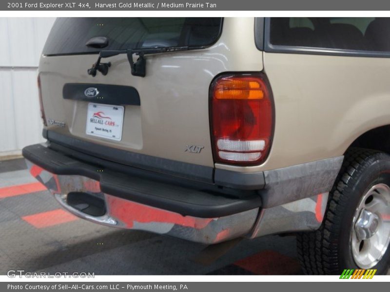 Harvest Gold Metallic / Medium Prairie Tan 2001 Ford Explorer XLT 4x4