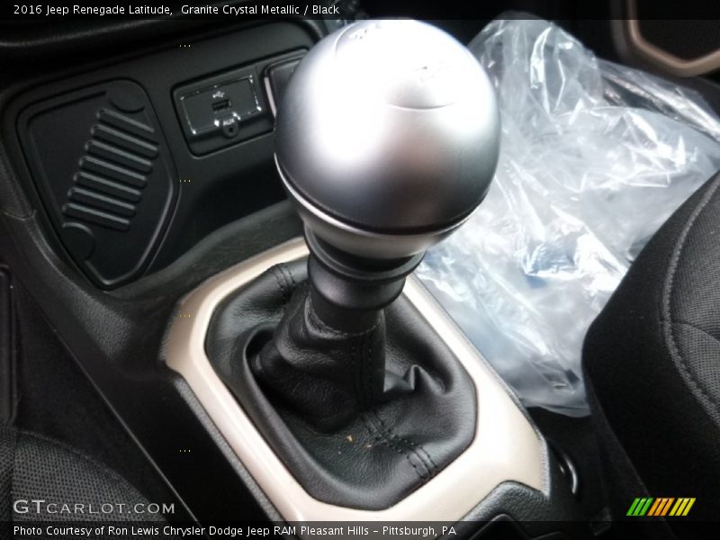  2016 Renegade Latitude 6 Speed Manual Shifter