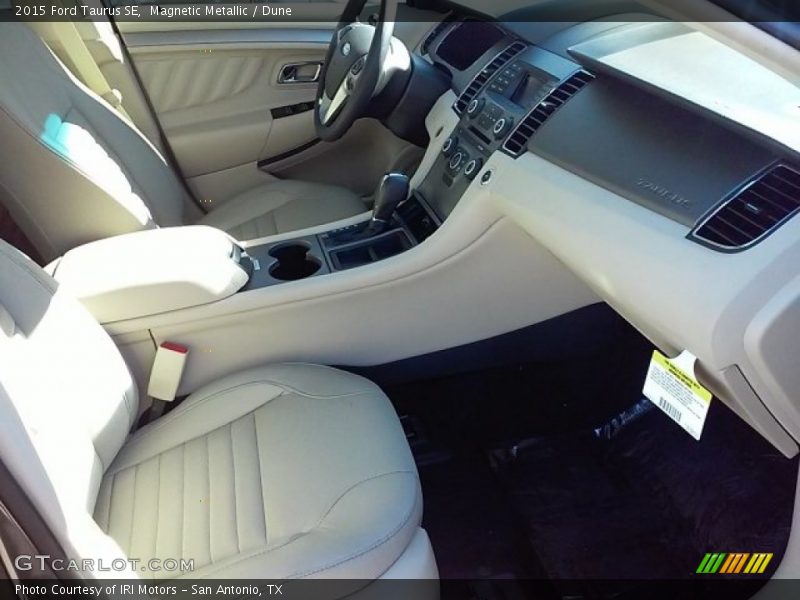 Magnetic Metallic / Dune 2015 Ford Taurus SE