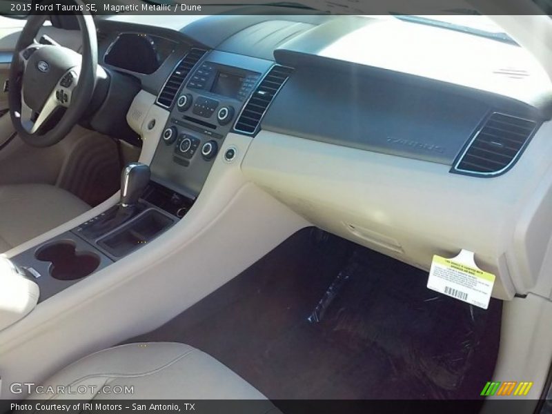 Magnetic Metallic / Dune 2015 Ford Taurus SE