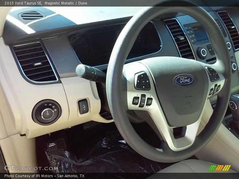 Magnetic Metallic / Dune 2015 Ford Taurus SE