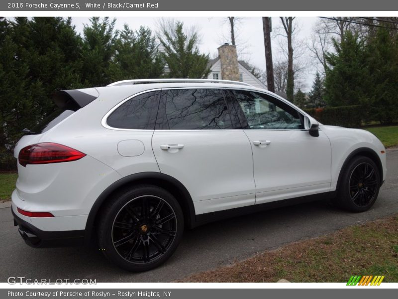 White / Black/Garnet Red 2016 Porsche Cayenne S