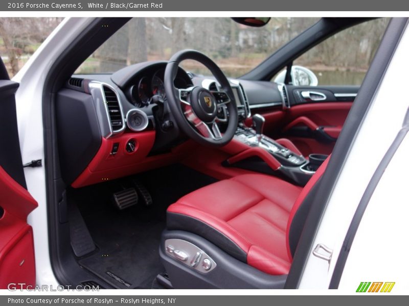 Black/Garnet Red Interior - 2016 Cayenne S 