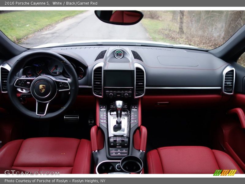 White / Black/Garnet Red 2016 Porsche Cayenne S