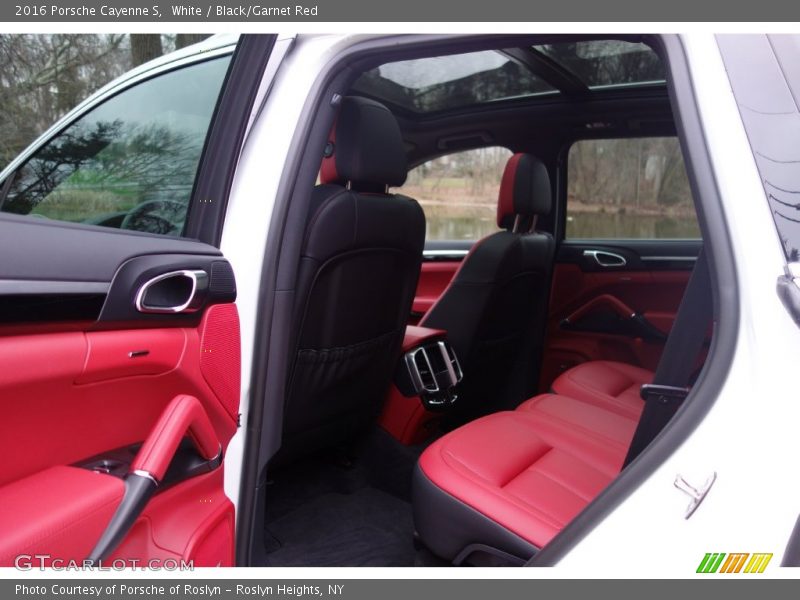 White / Black/Garnet Red 2016 Porsche Cayenne S