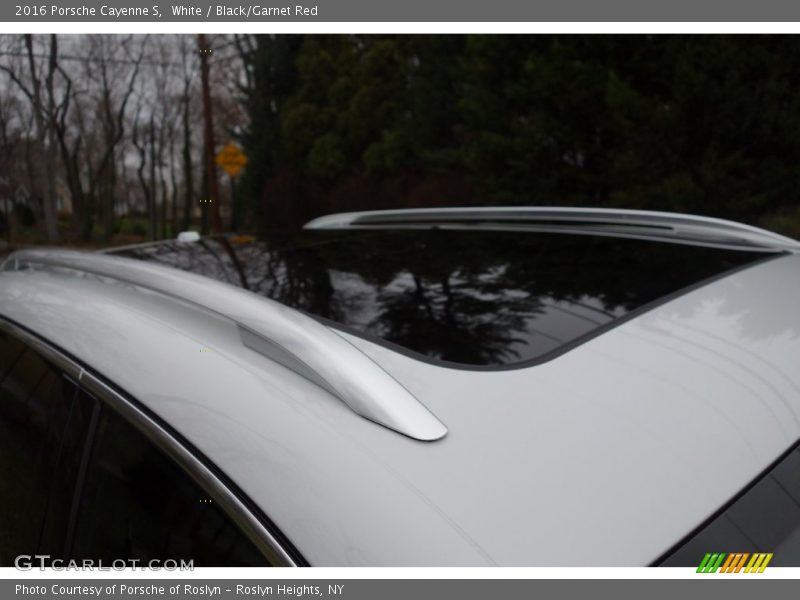 White / Black/Garnet Red 2016 Porsche Cayenne S