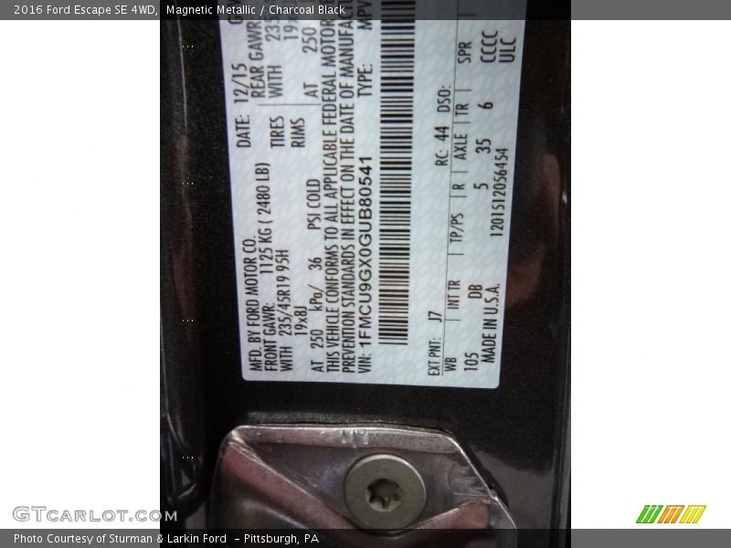 Magnetic Metallic / Charcoal Black 2016 Ford Escape SE 4WD