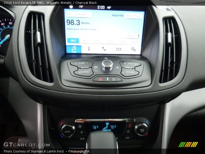 Magnetic Metallic / Charcoal Black 2016 Ford Escape SE 4WD